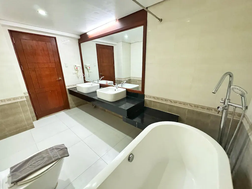 Yapak Suite at Golden Phoenix Hotel Boracay, Boracay