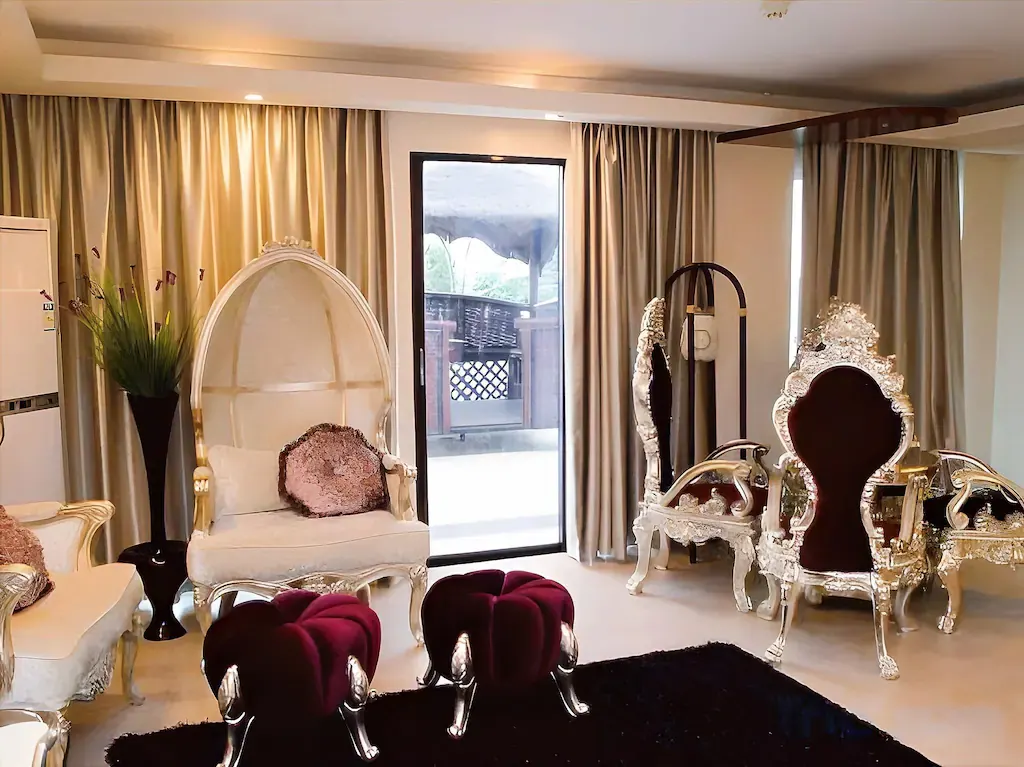 Yapak Suite at Golden Phoenix Hotel Boracay, Boracay