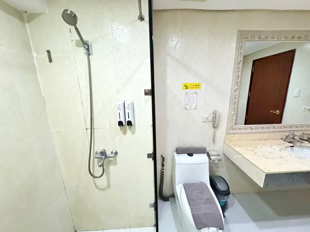 Quadruple Family Room at Golden Phoenix Hotel Boracay, Boracay