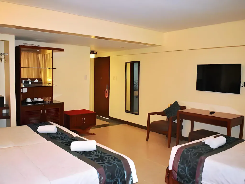 Quadruple Family Room at Golden Phoenix Hotel Boracay, Boracay
