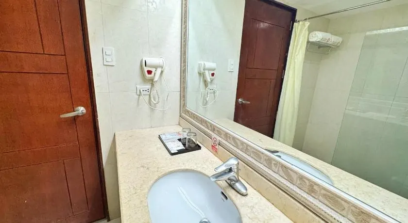 Deluxe Room King at Golden Phoenix Hotel Boracay, Boracay