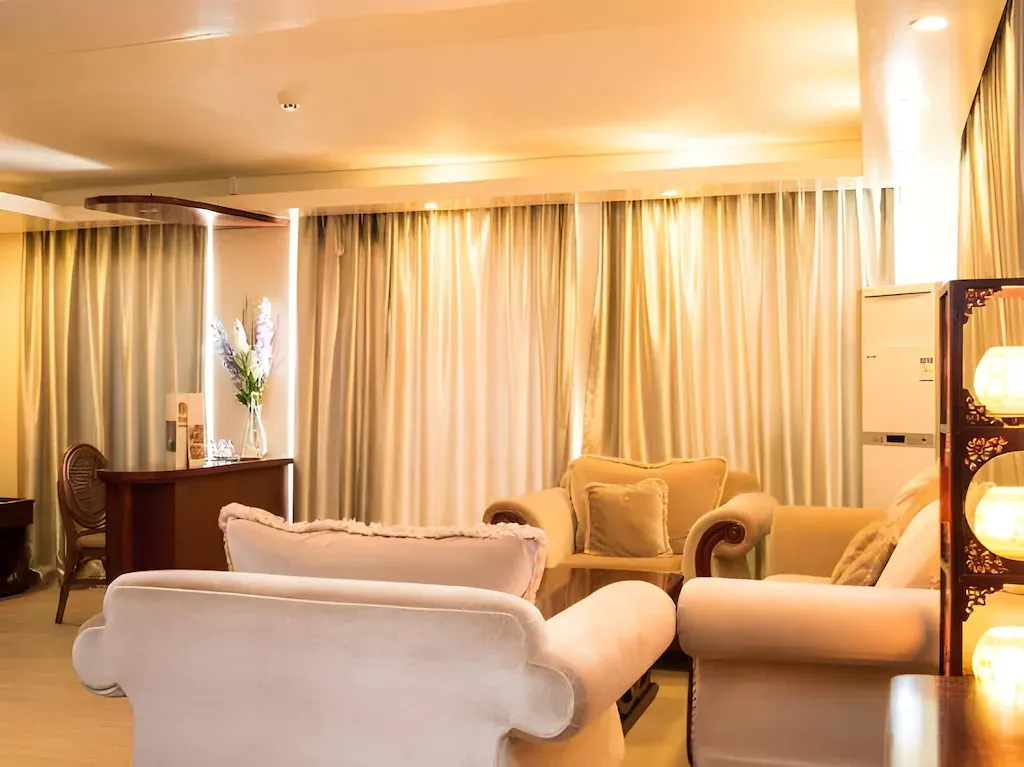 Suite Room at Golden Phoenix Hotel Boracay, Boracay