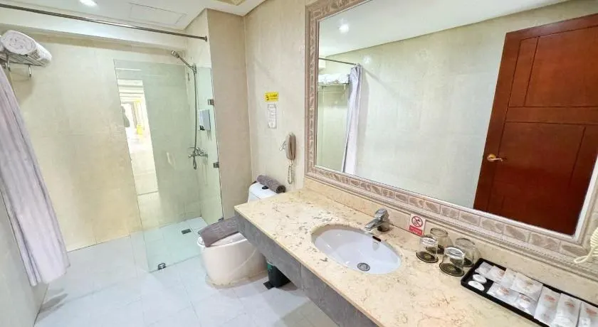 Quadruple Family Room at Golden Phoenix Hotel Boracay, Boracay