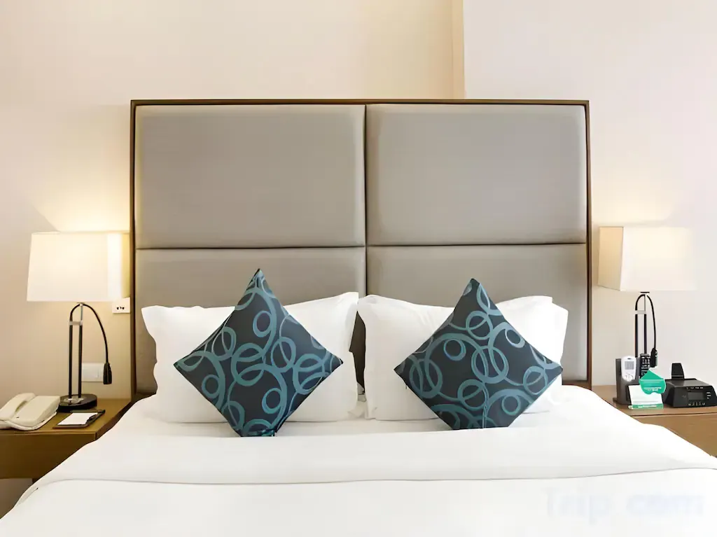 Deluxe Room King at Golden Phoenix Hotel Boracay, Boracay