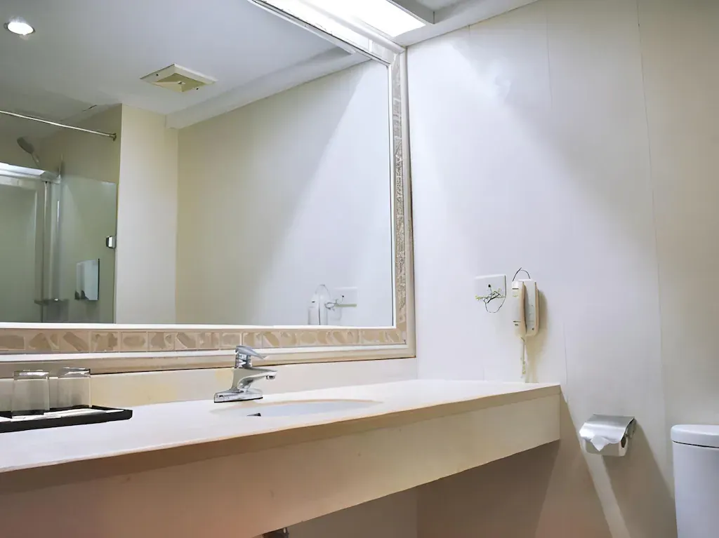 Deluxe Room Twin at Golden Phoenix Hotel Boracay, Boracay