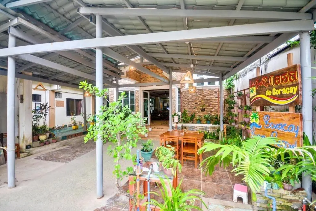Boracay Breeze Resort, Boracay — Photo 2