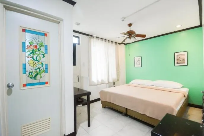 Standard at Boracay Breeze Resort, Boracay