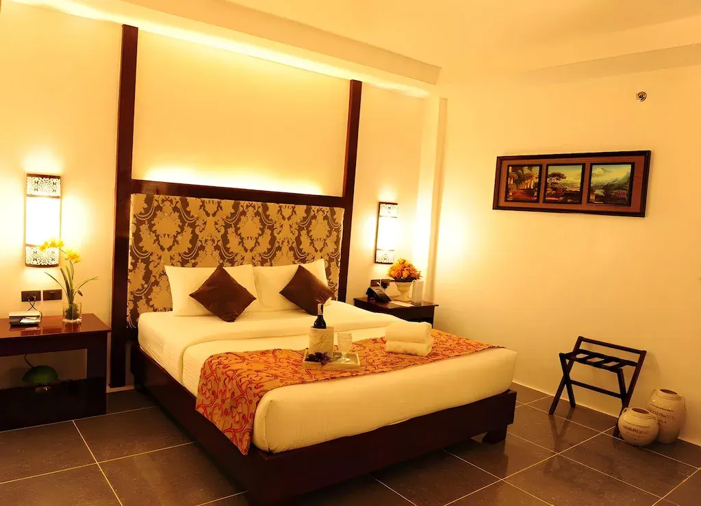 Deluxe King at Boracay Summer Palace Resort, Boracay