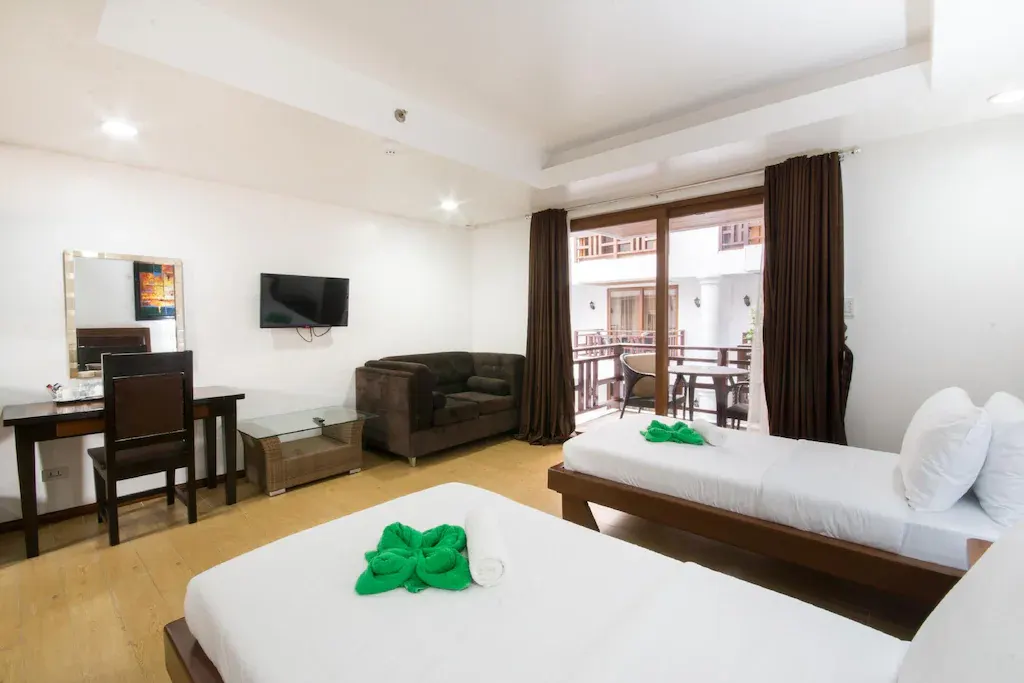 Premier Deluxe Twin at Giulius Boracay Italian Resort, Balabag, Boracay
