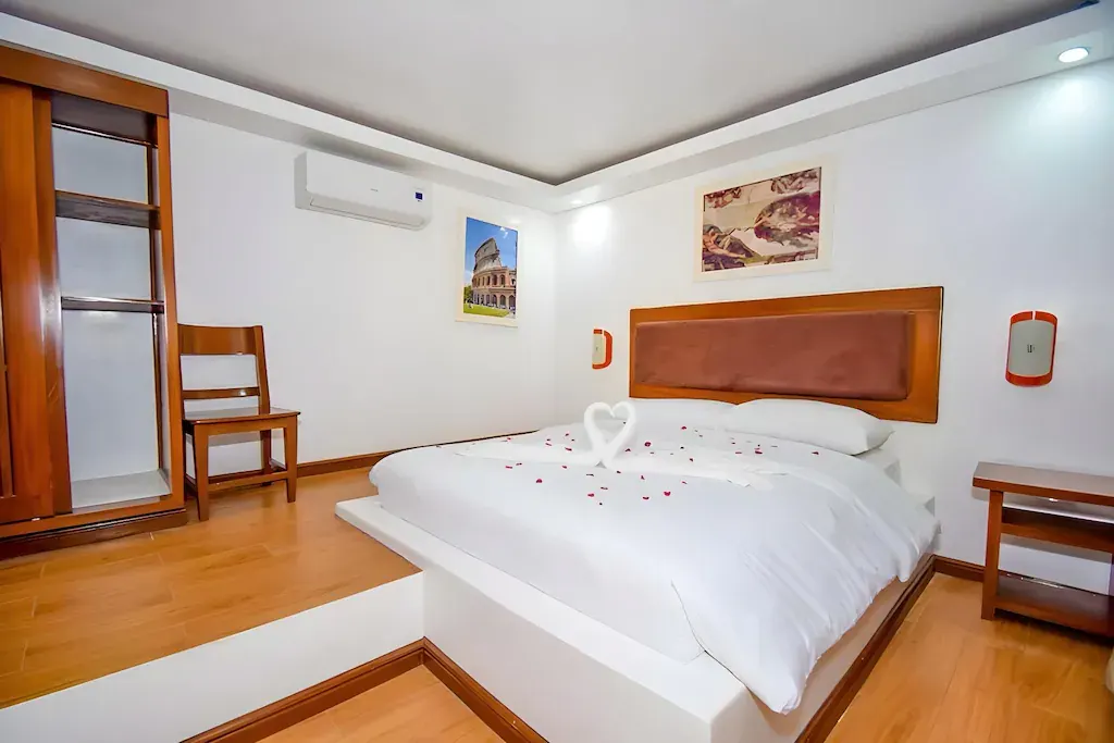 3 Bedroom Condo at Giulius Boracay Italian Resort, Balabag, Boracay