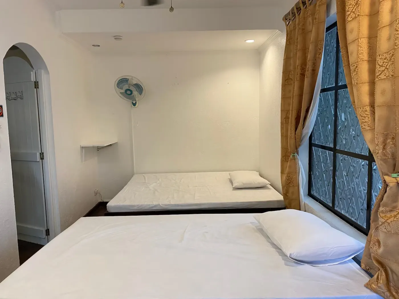4 Bedroom at Summer Breeze, Balabag, Boracay