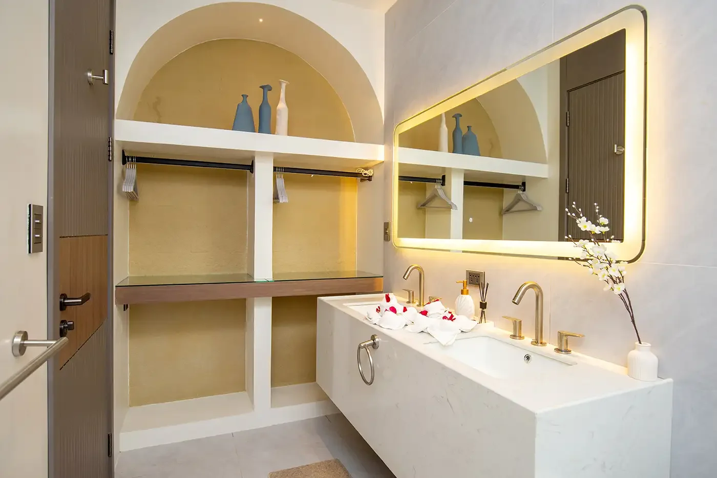 Two Bedroom Suite 1A