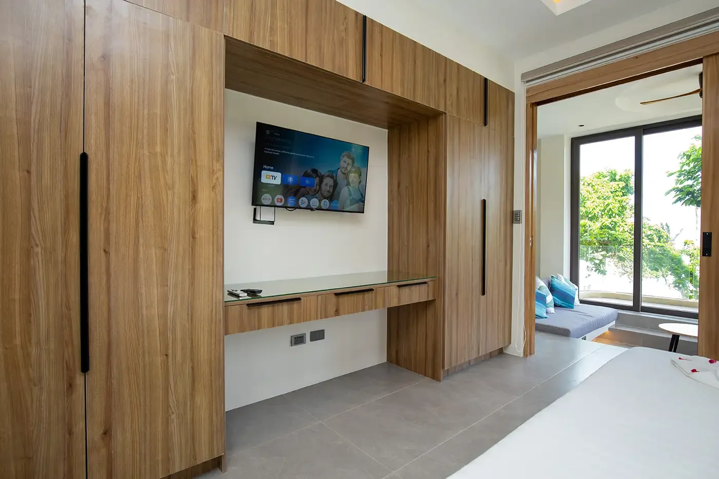One Bedroom Suite 2C
