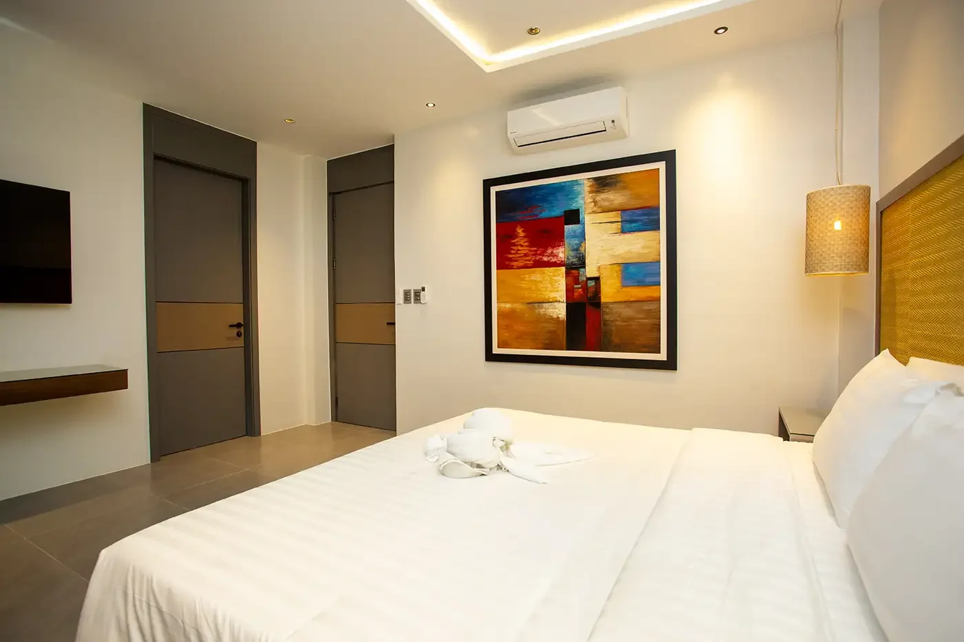 One Bedroom Suite 2B
