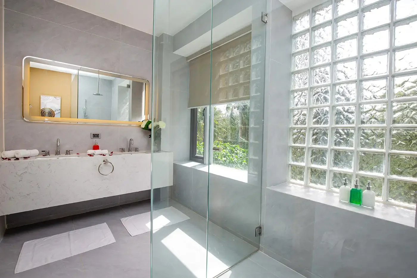 One Bedroom Suite 2C