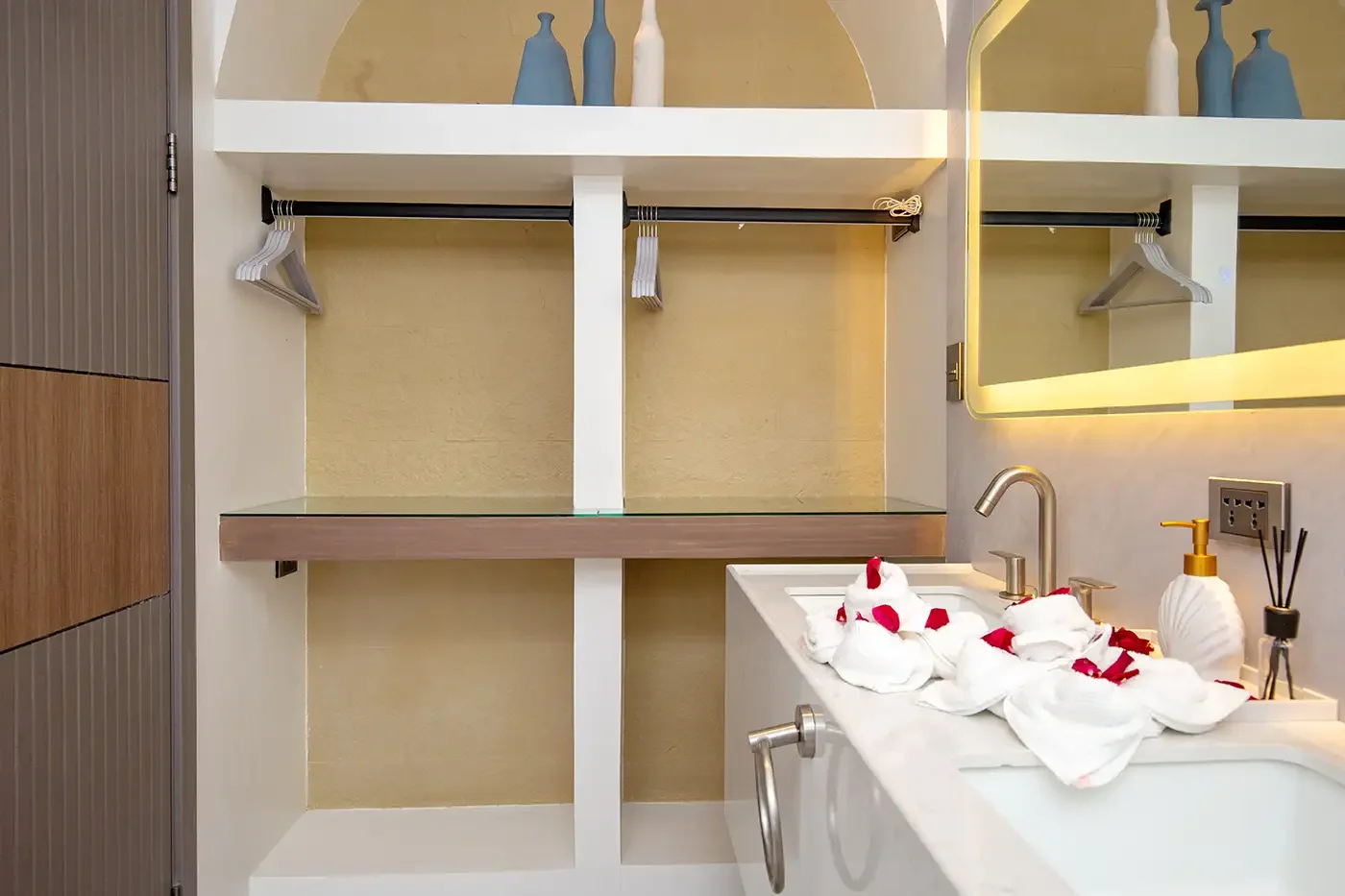 Two Bedroom Suite 1A