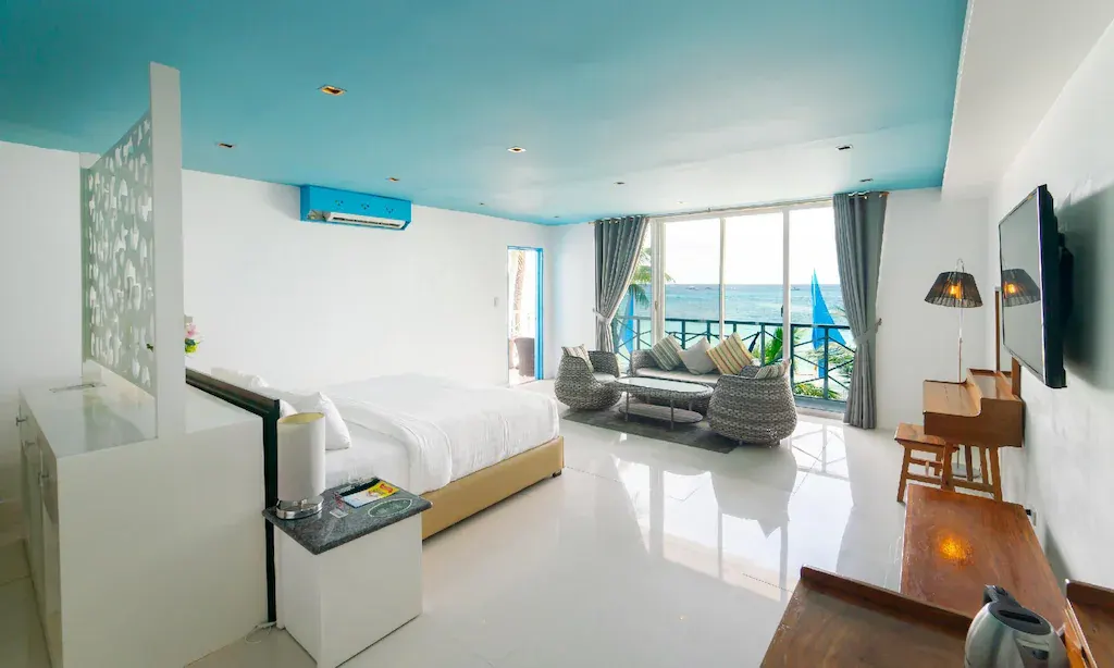 Diamond Suite at Boracay Ocean Club Resort & Spa, Manoc-Manoc, Boracay
