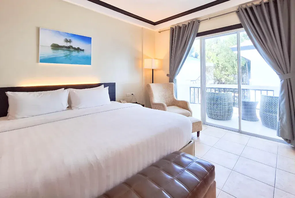 Grand Deluxe at Boracay Ocean Club Resort & Spa, Manoc-Manoc, Boracay