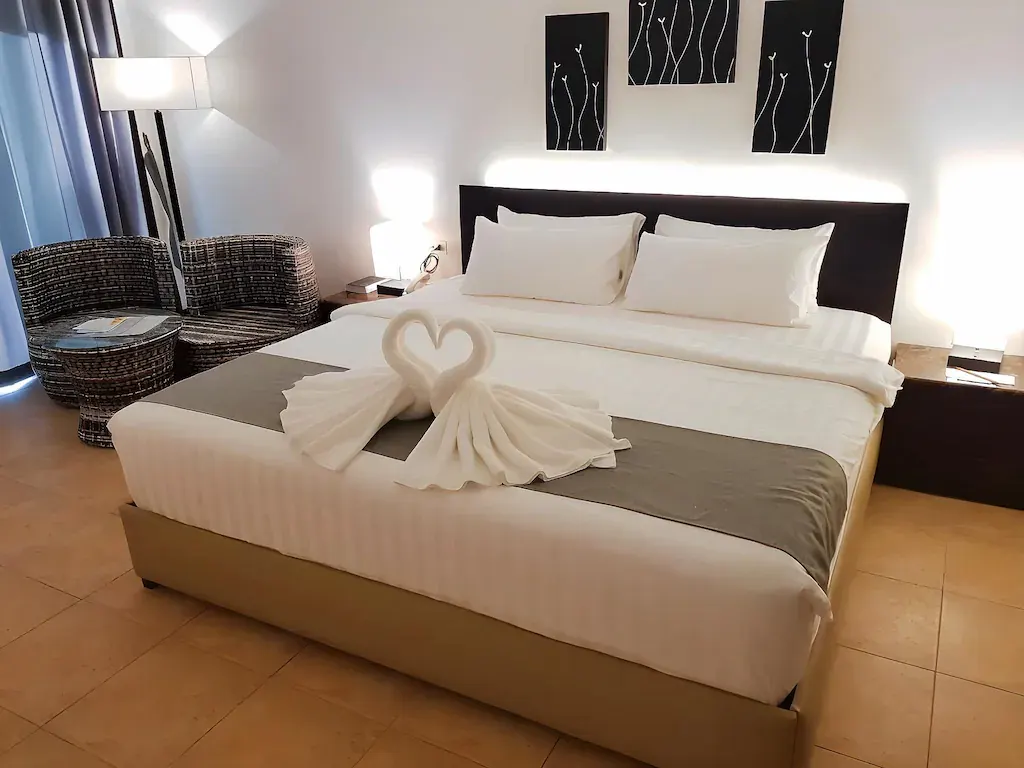 Grand Deluxe at Boracay Ocean Club Resort & Spa, Manoc-Manoc, Boracay