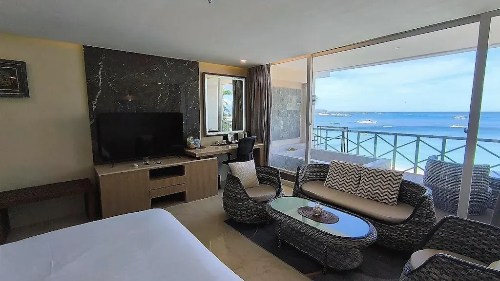 Diamond Suite at Boracay Ocean Club Resort & Spa, Manoc-Manoc, Boracay