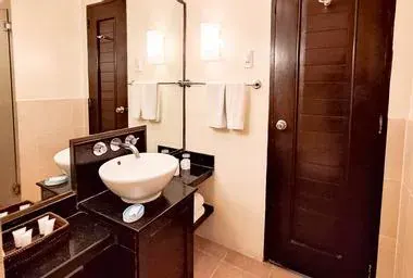 Deluxe at Boracay Ocean Club Resort & Spa, Manoc-Manoc, Boracay