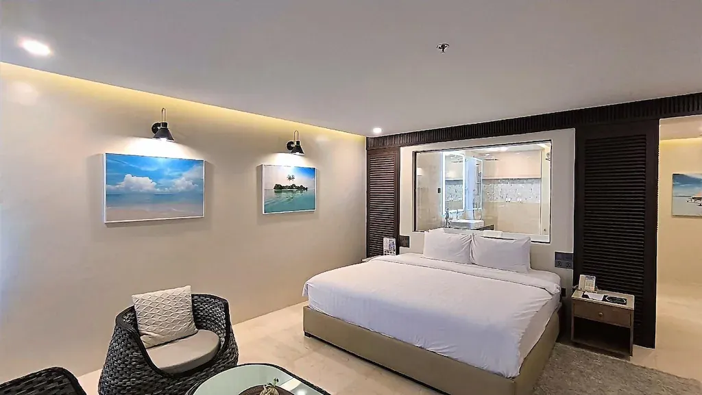 Diamond Suite at Boracay Ocean Club Resort & Spa, Manoc-Manoc, Boracay