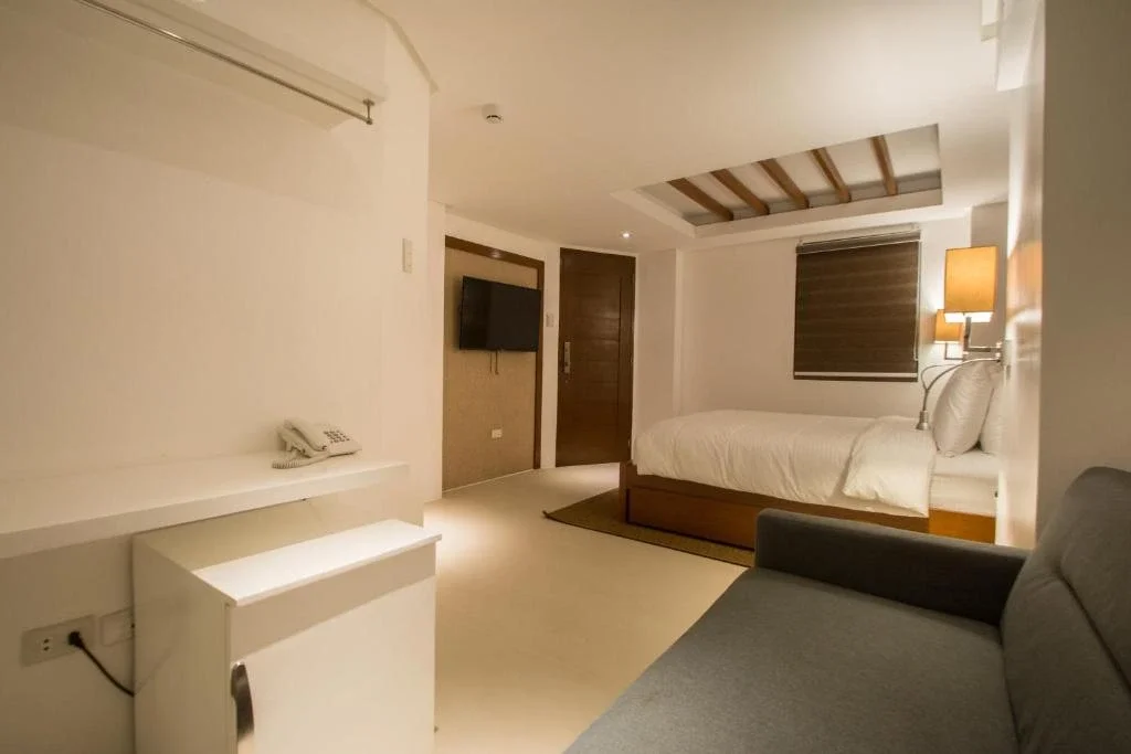 Pool View Suite