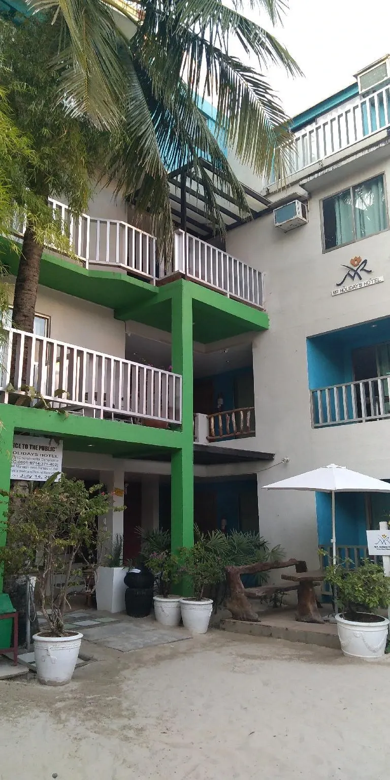 MR Holidays Hotel, Boracay — Photo 10