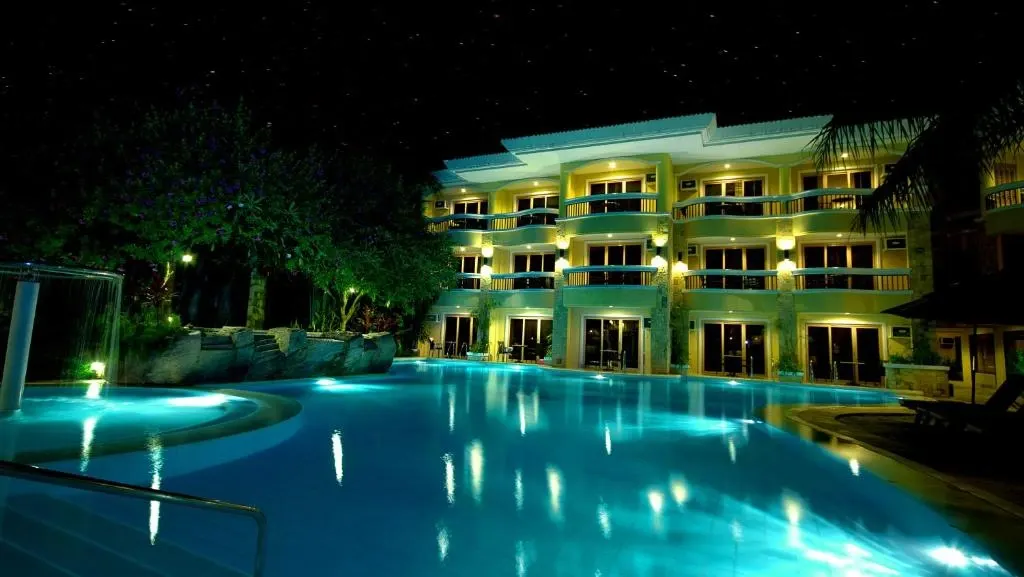 Henann Regency Resort and Spa, Boracay — Photo 4