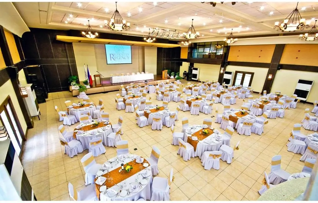 Henann Regency Resort and Spa, Boracay — Photo 9