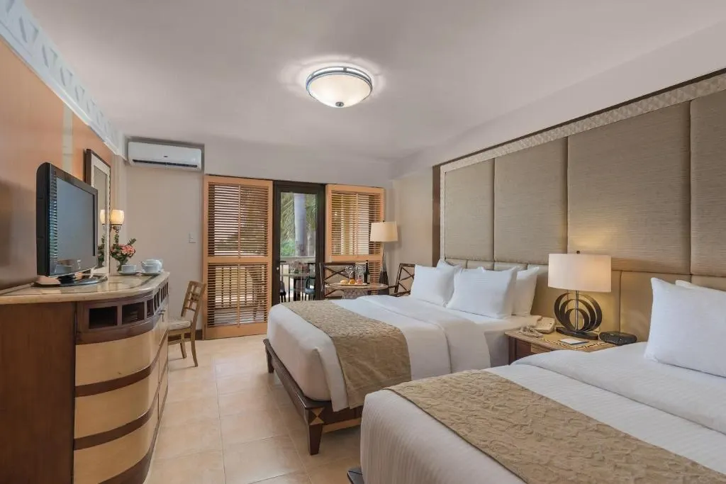 Deluxe Room at Henann Regency Resort and Spa, Boracay