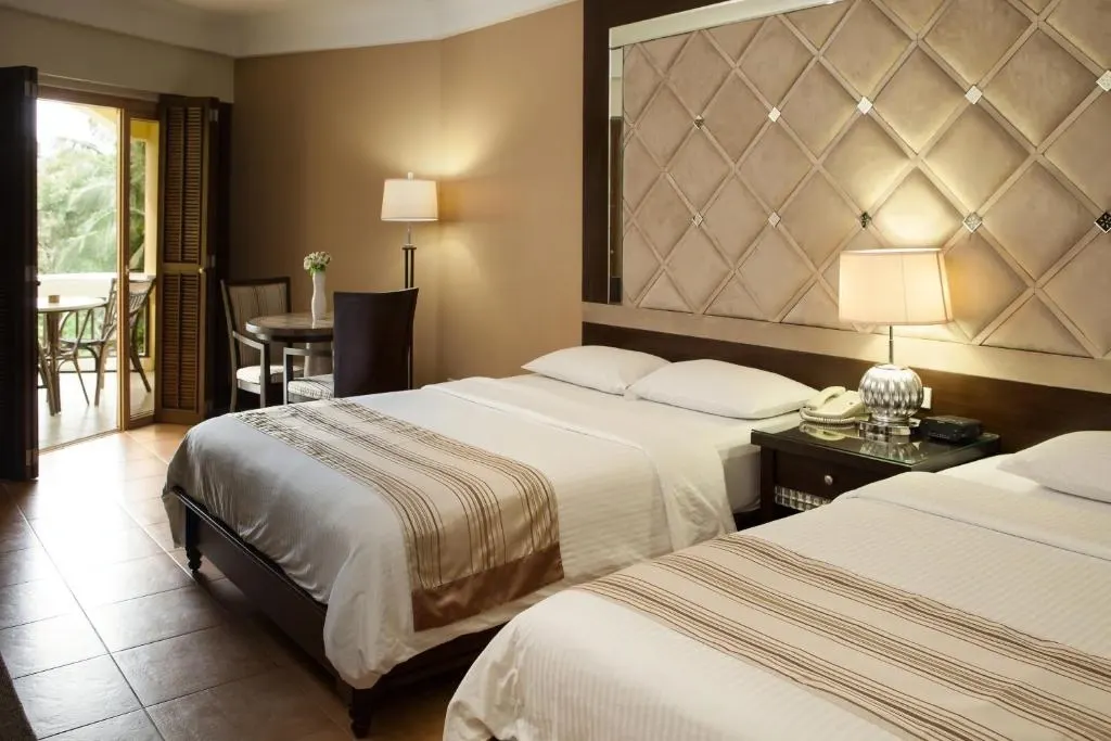 Deluxe Room at Henann Regency Resort and Spa, Boracay