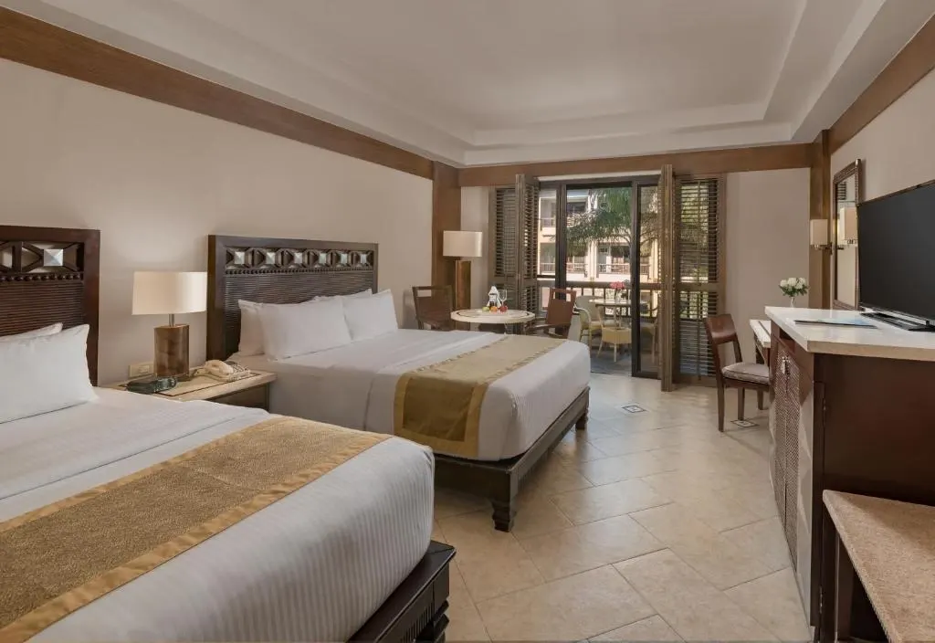 Deluxe Room at Henann Regency Resort and Spa, Boracay