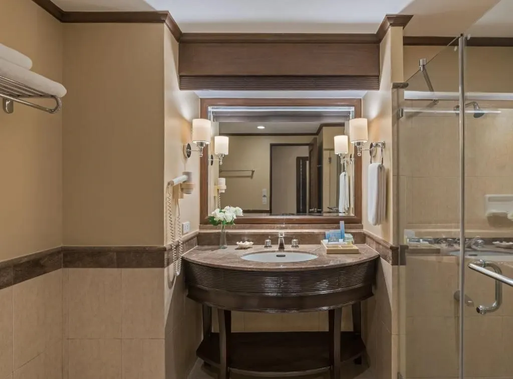 Deluxe Room at Henann Regency Resort and Spa, Boracay