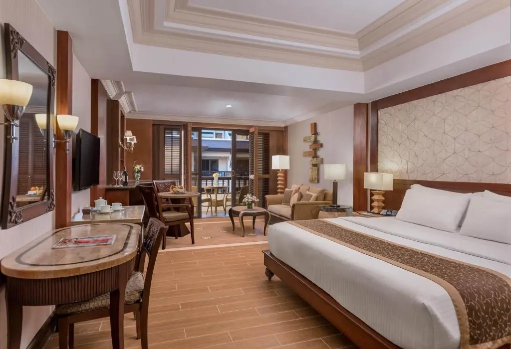 Junior Suite at Henann Regency Resort and Spa, Boracay