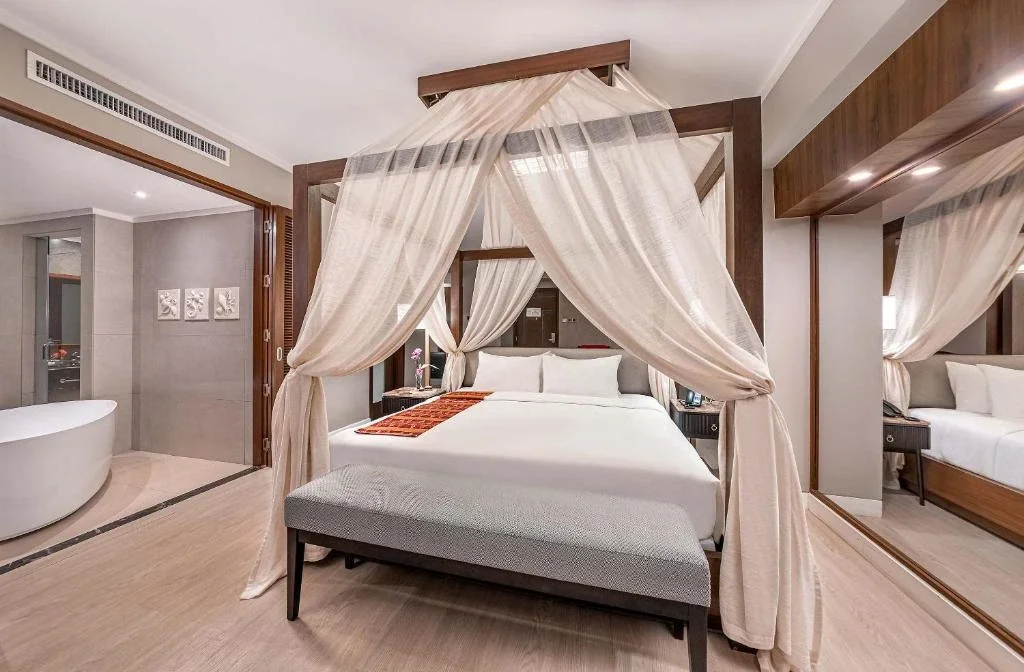 Signature Suite