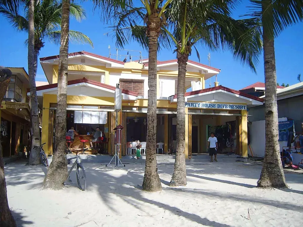 Sulu Plaza, Boracay — Photo 3