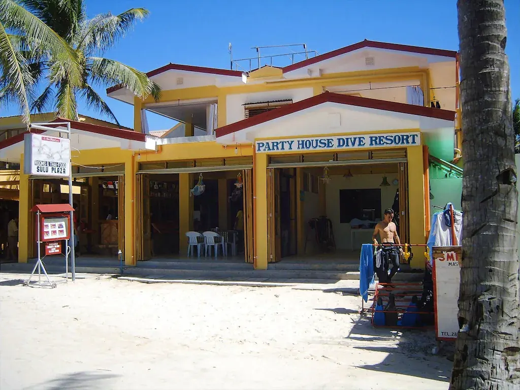 Sulu Plaza, Boracay — Photo 12