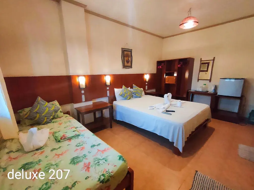 Deluxe at Sulu Plaza, Boracay
