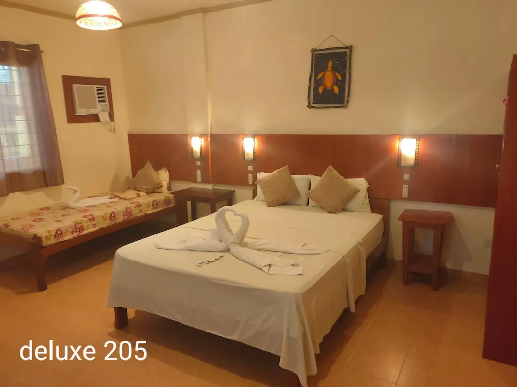 Deluxe at Sulu Plaza, Boracay