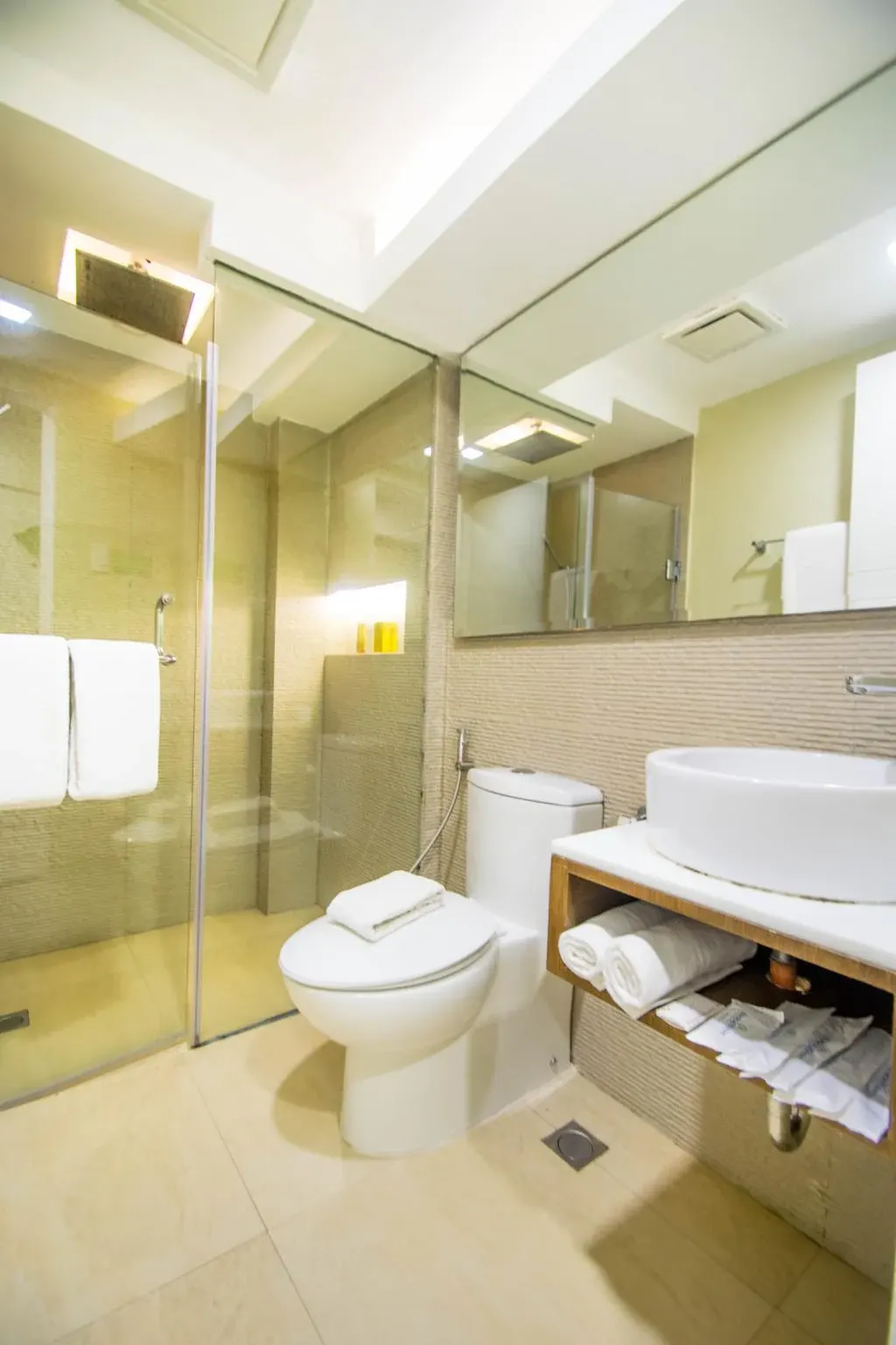Junior Family Suite at Boracay Haven Resort, Boracay