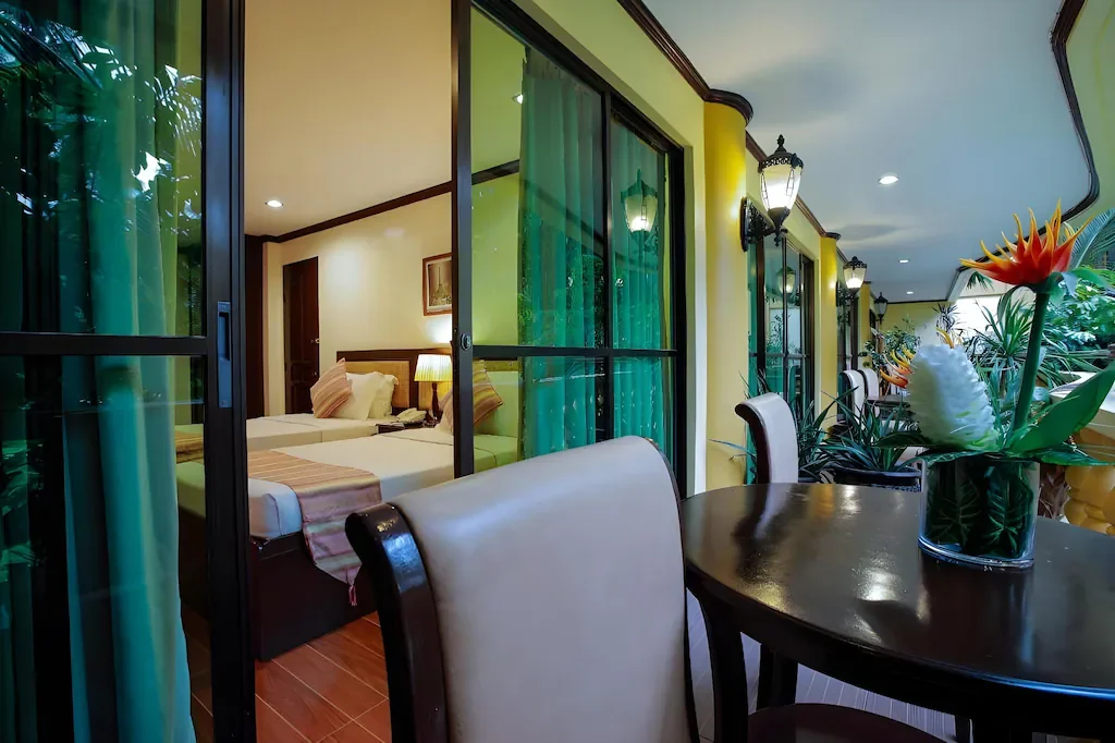 Grand Paradise Deluxe