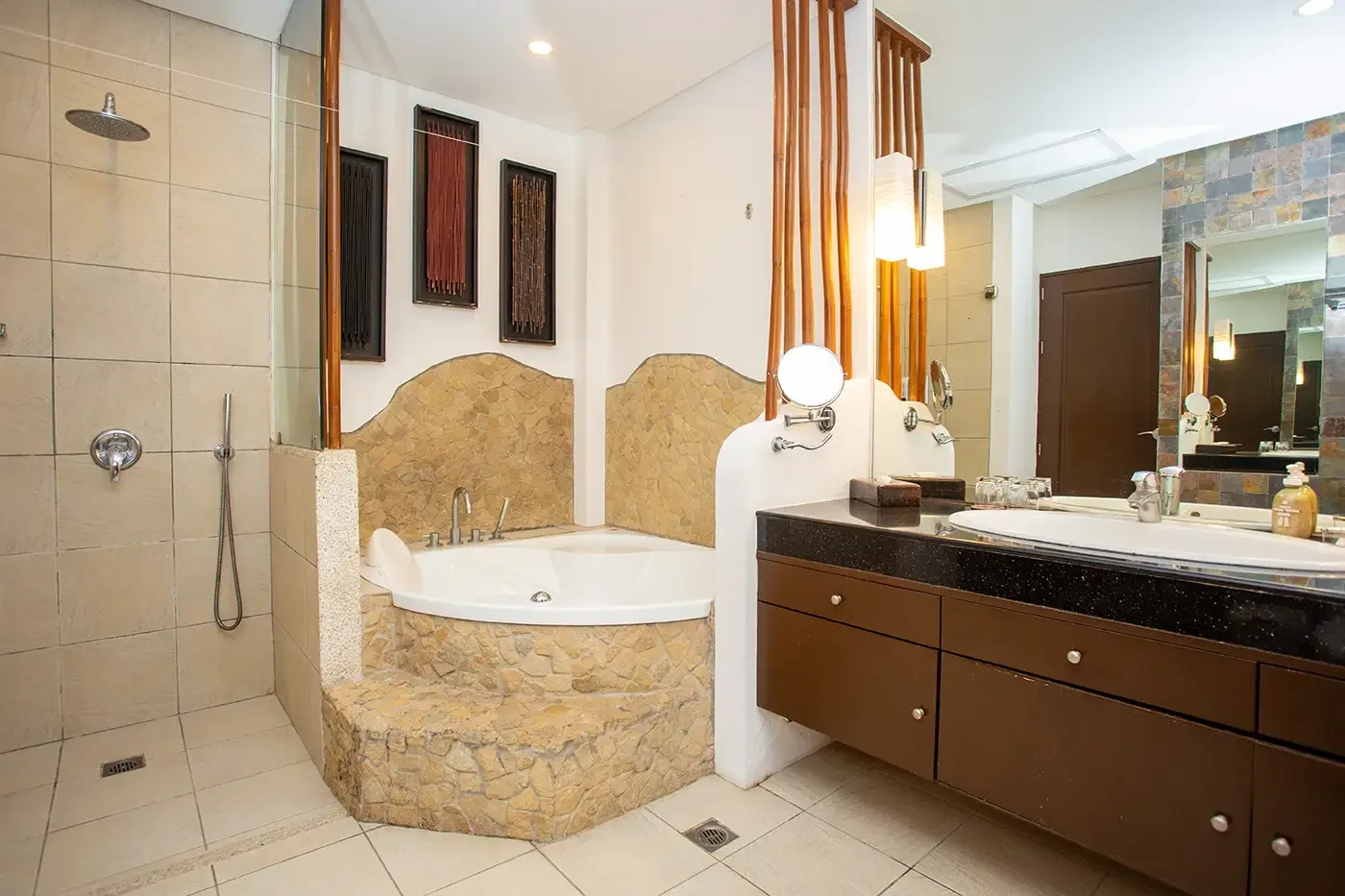 2 Bedroom Family Suite