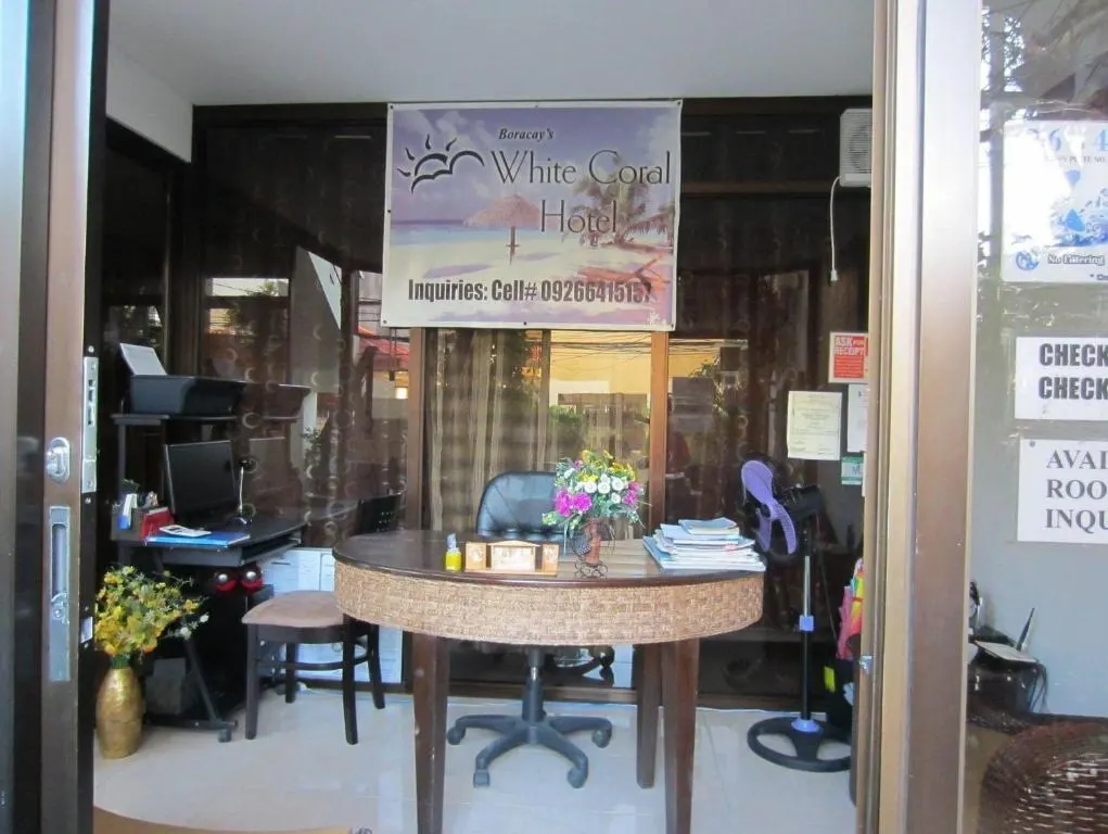 White Coral Hotel, Balabag, Boracay — Photo 4