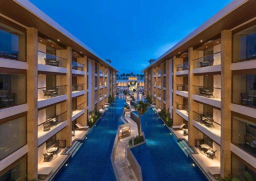 Henann Crystal Sands Resort