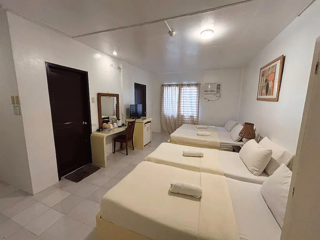Triple Deluxe at Seabird Hotel Boracay, Balabag, Boracay