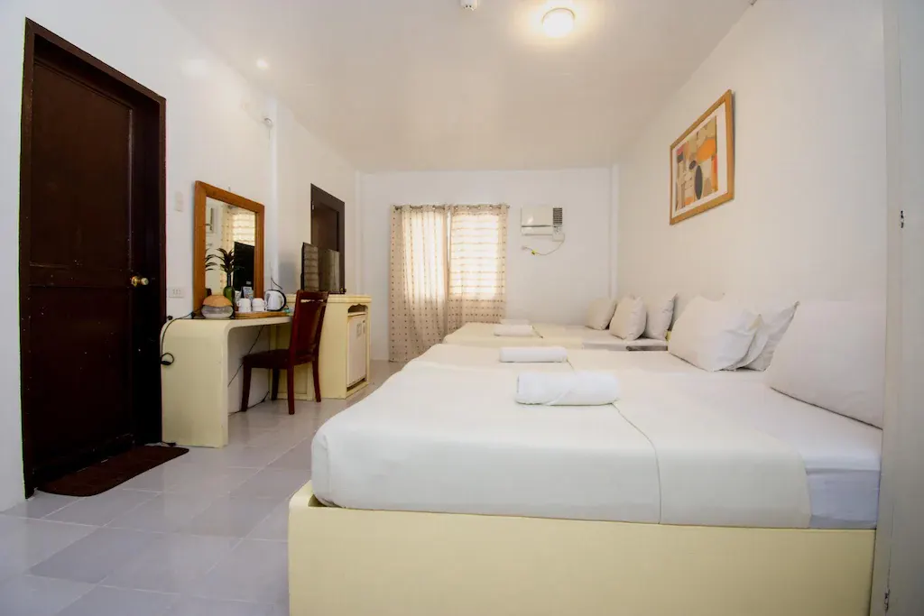 Triple Deluxe at Seabird Hotel Boracay, Balabag, Boracay