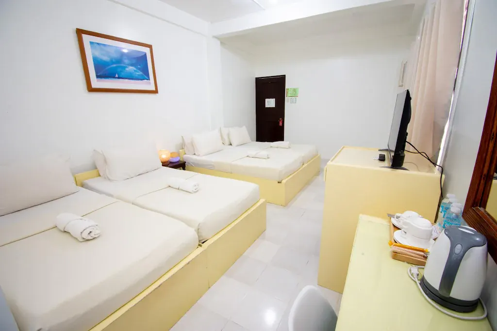 Triple Deluxe at Seabird Hotel Boracay, Balabag, Boracay