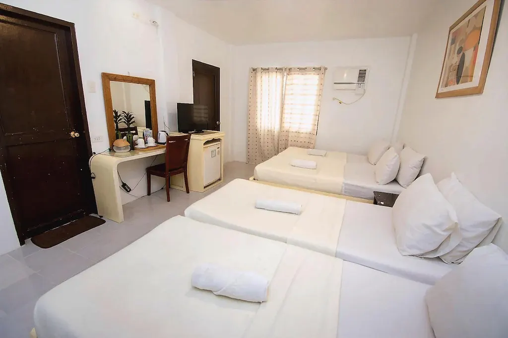 Triple Deluxe at Seabird Hotel Boracay, Balabag, Boracay