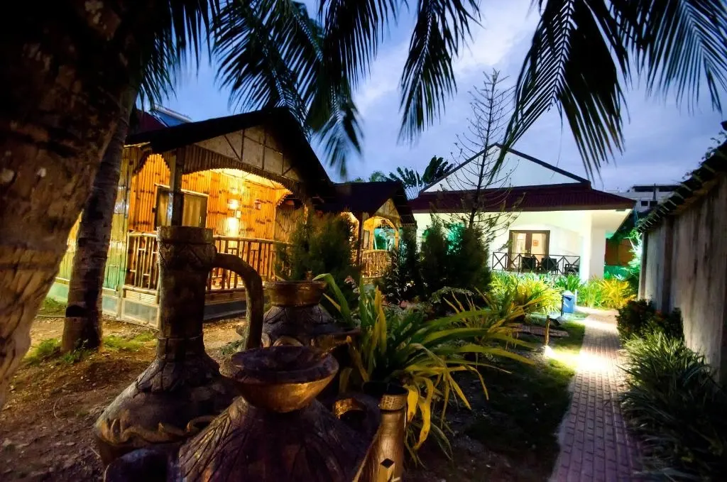 Nirvana Beach Resort, Boracay — Photo 2